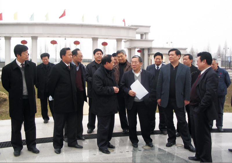 2006年2月12日，湖北省常務副省長周堅衛(wèi)到公司調(diào)研